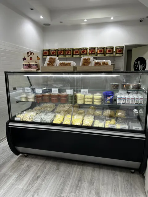 Mostrador de pastas frescas en el local de La Avenida, Ciudad Jardín
