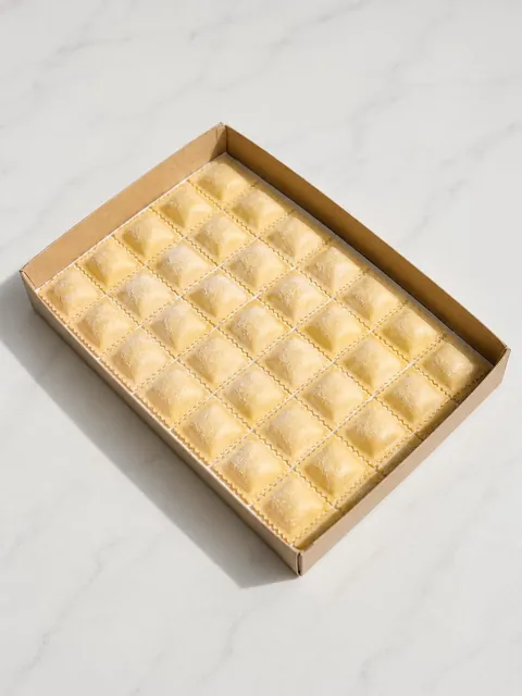Caja de ravioles frescos